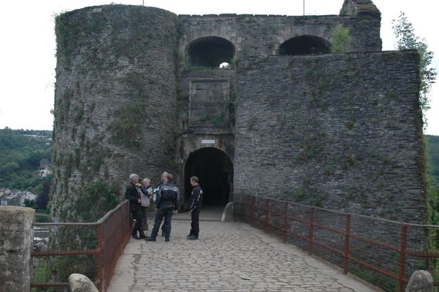 44 Le Chateau de Godefroid de Bouillon