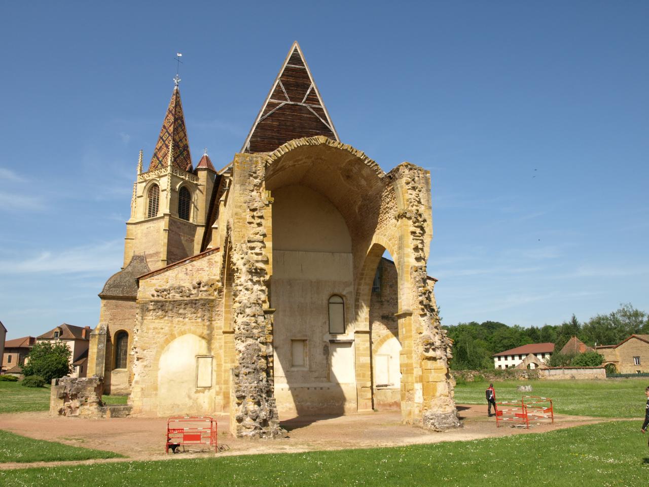 76 Abbaye la Benisson Dieu